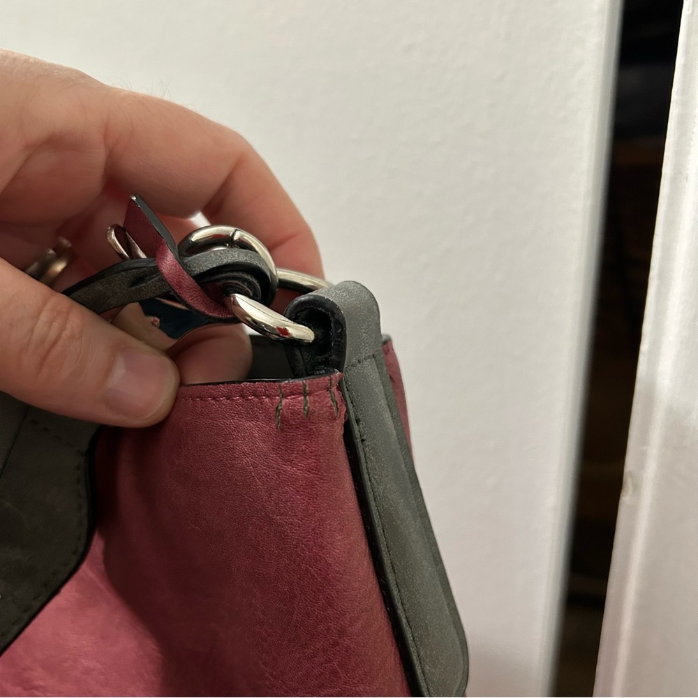SYDNEY LOVE - Reservable Hobo Bag with Crossbody set. Grey and Burgundy/Rose - Picture 13 of 14